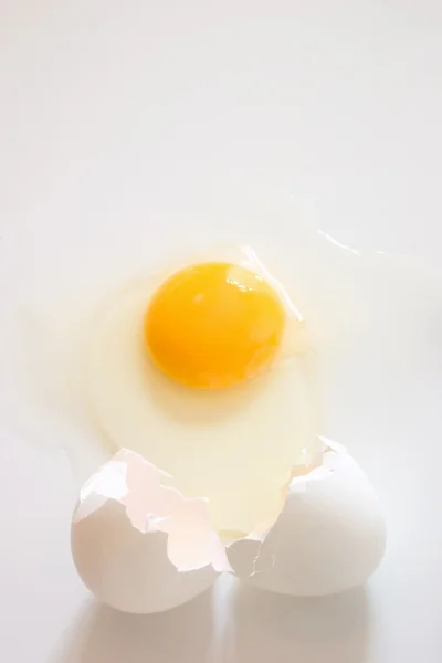 Trasiga ägg — Stockfoto