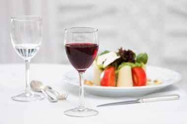 Herkesin hedefi vurur. hedef ve amaçakşam yemeği masaya ayarla