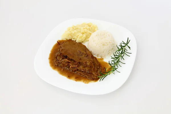 Prateado assado com prato de molho roti — Fotografia de Stock