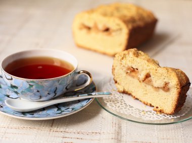 çay pasta ile