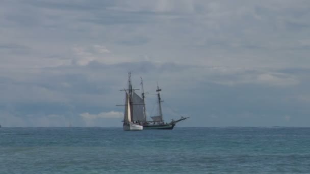 Deux voiliers 