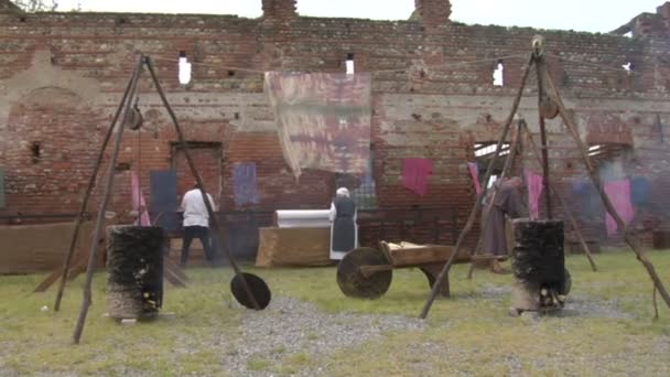 Re-enactment van de slag van legnano tussen de krachten van het Heilige Roomse Rijk en de Lombardische Liga — Stockvideo