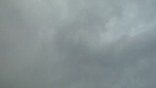 Blikseminslag in storm wolken — Stockvideo