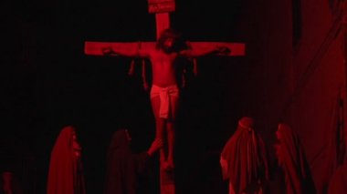 İsa'nın çarmıha germe gösterimi