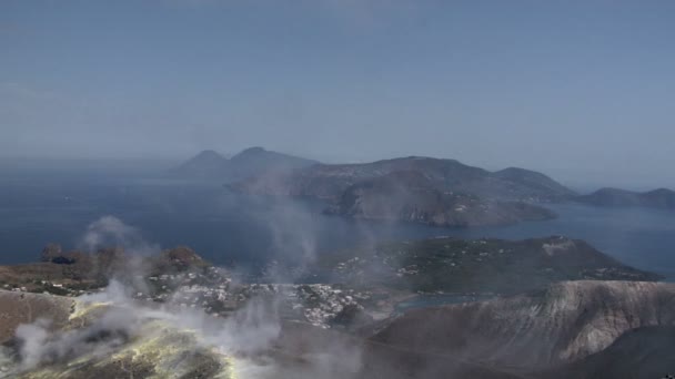 Erupción del volcán Stromboli, Italia — Vídeo de stock
