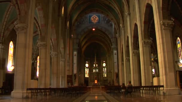 Tourists in Monza Cathedral, Italy — Stock Video