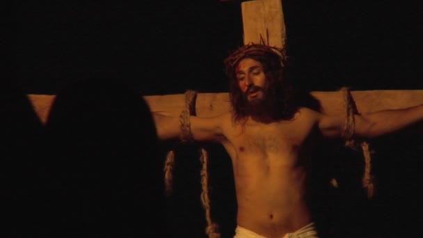 Представление о распятии Иисуса — стоковое видео