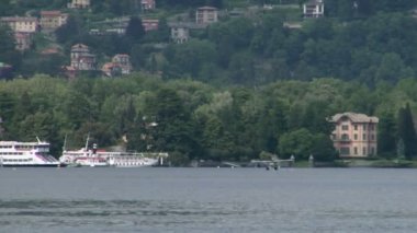 İtalya'da Como Gölü'nün kalktıktan deniz uçağı