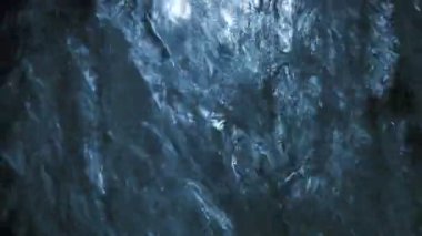 yavaş çekimde su sıçrama