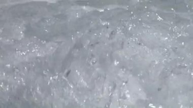 yavaş çekimde su sıçrama