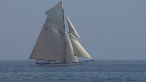 Vieille voile 03 — Video