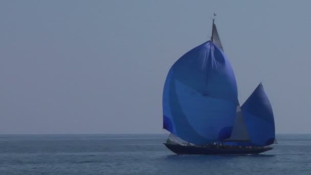 Vieille voile 06 — Video