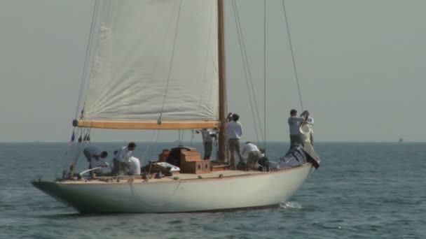 Staré plachty posádka 03 — Stock video
