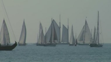 yaşlı yelken yelkenli 04