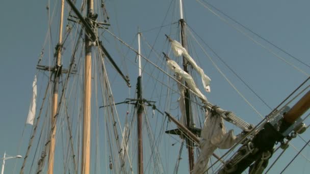 Old sail mast 05 — Stock Video