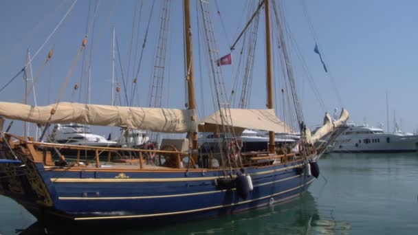 Muelle de vela vieja 08 — Vídeo de stock