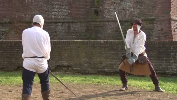 Duelo espada medieval — Vídeo de Stock