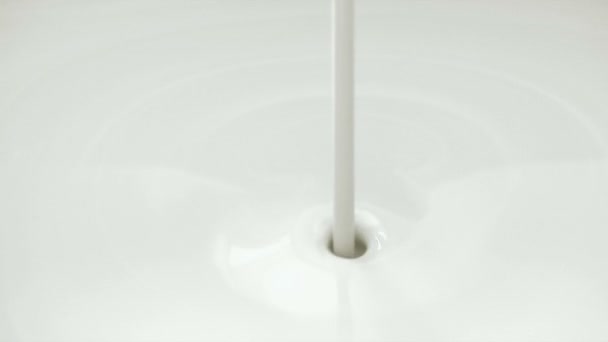 Mjölk grädde — Stockvideo