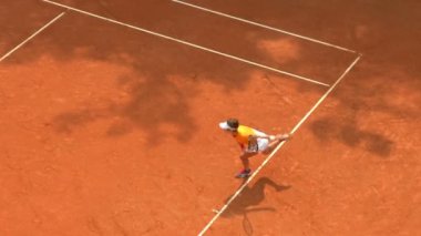 Kız Tenis oyna