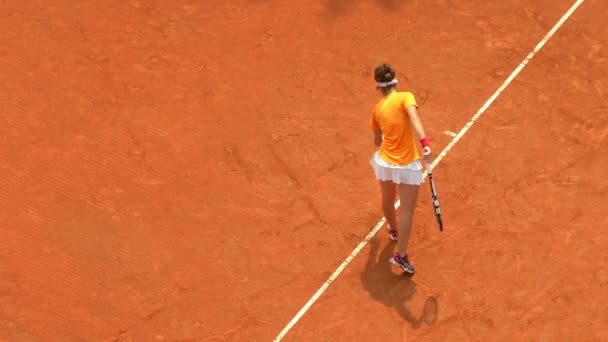 Chica tenis jugar — Vídeo de stock