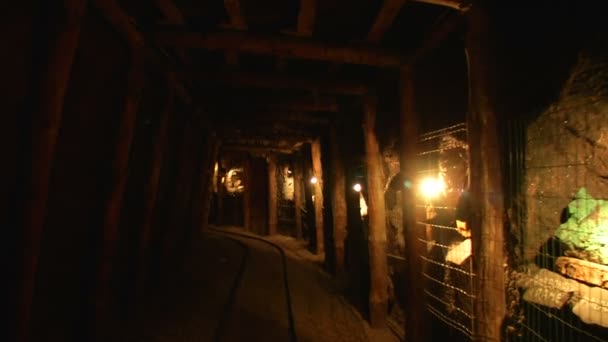 Tunnel de mine — Video