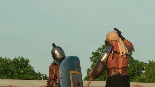 Római légionáriusok az újbóli beiktatás során — Stock videók