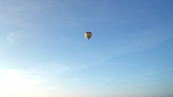 Hot Air Ballon Blu Sky — Stock video