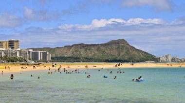 Diamond head ve waikiki