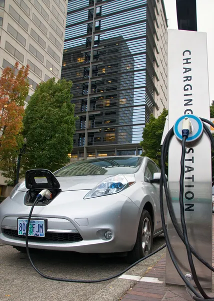 Electric car charging station — Stock Photo, Image
