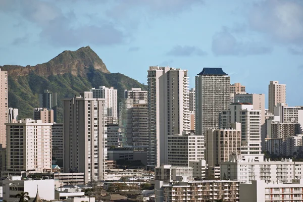 Waikiki hotels and diamond head — Stock Photo, Image