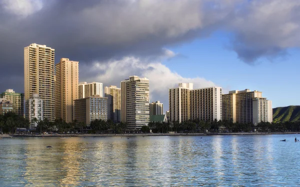 Edifícios em Waikiki — Fotografia de Stock