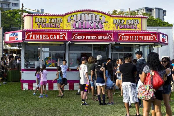 Funnel cakes food stand — Stock Photo, Image