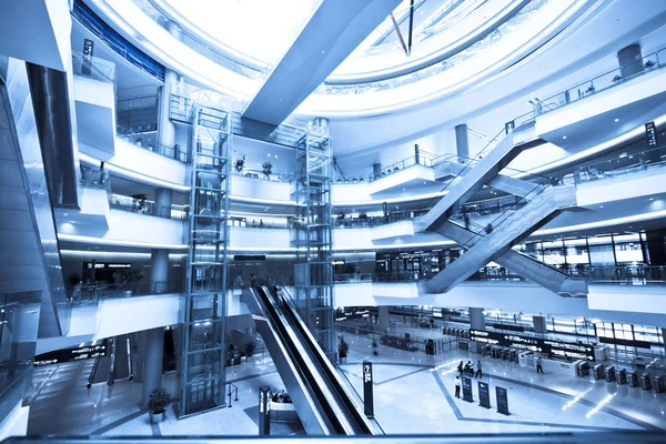 Interior of the shanghai pudong airport,modern indoors blackground. — Stock Photo, Image