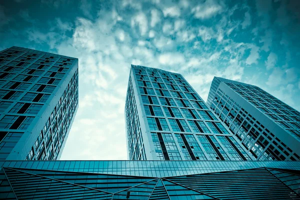 High-rises in Shanghai's new Pudong banking and business district — Stock Photo, Image