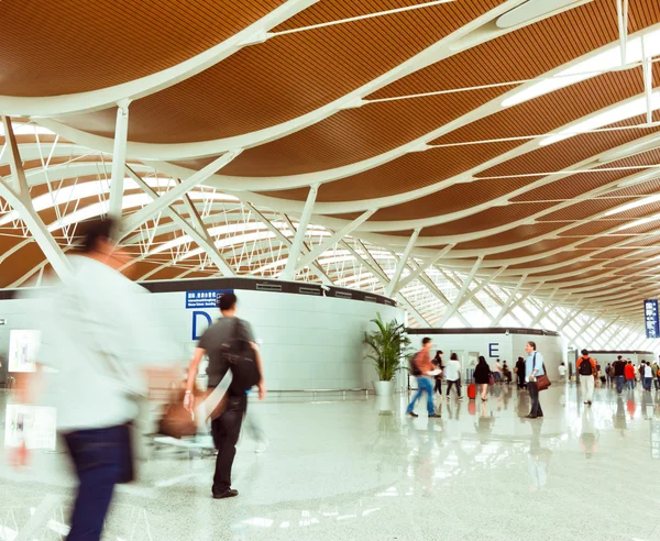 Interiör av moderna arkitektoniska i shanghai flygplats. — Stockfoto