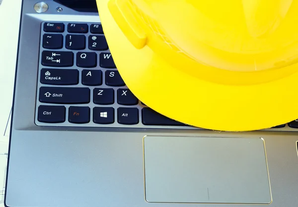 Yellow Hard Hat — Stock Photo, Image