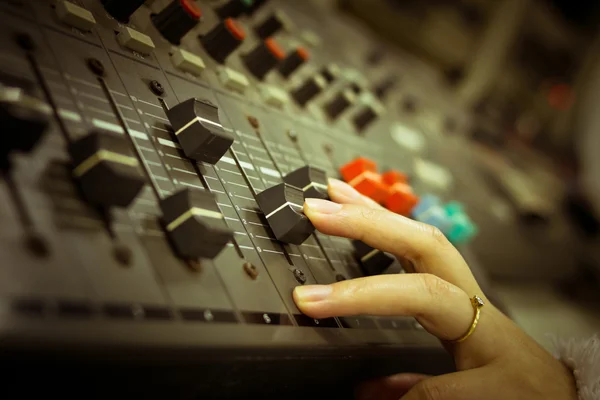 Painel de controle do misturador de som — Fotografia de Stock