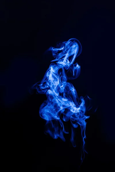Füst elszigetelt a fekete háttér — Stock Fotó