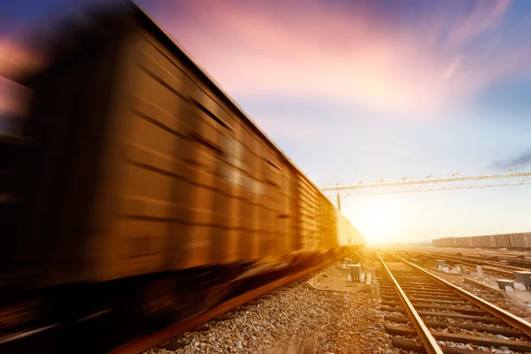 Tren de mercancías desenfoque movimiento — Foto de Stock