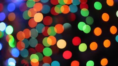 Köprü ve şehir gece görünümü