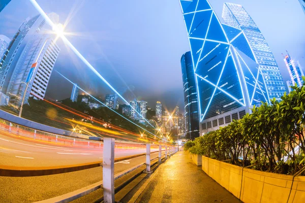 Hermoso paisaje de la ciudad por la noche — Foto de Stock