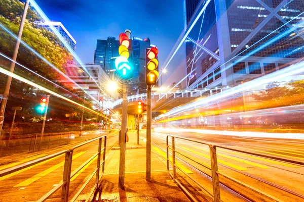 Traffic light in the city — Stock Photo, Image