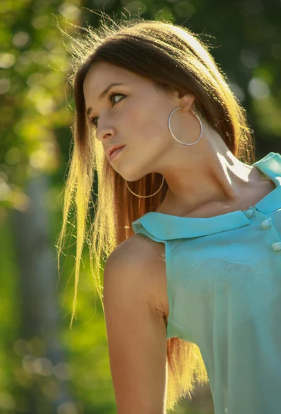 Mulher bonita jovem — Fotografia de Stock