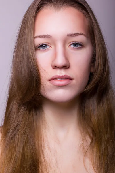 Piękno portret pięknej młodej kobiety — Zdjęcie stockowe