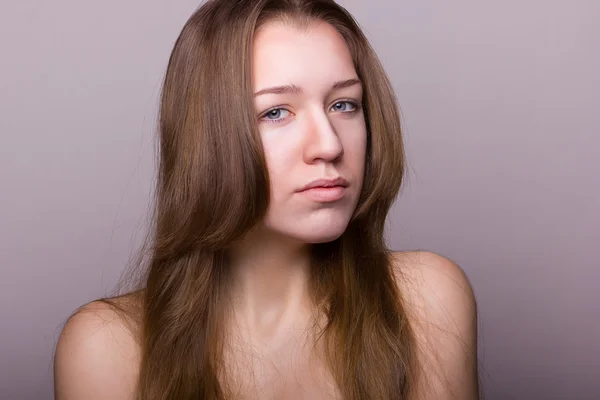 Studio beauty portrait of a beautiful young woman — Stock Photo, Image