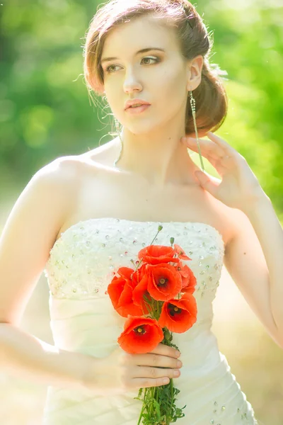 아름 다운 신부 야외-소프트 포커스 — 스톡 사진