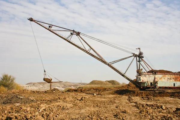 Werkt enorm, wandelen Bagger — Stockfoto