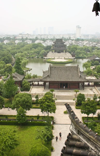 Parco con antiche pagode — Foto Stock