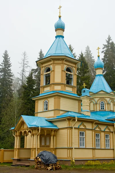 Bella chiesa cristiana San Pietroburgo . — Foto Stock