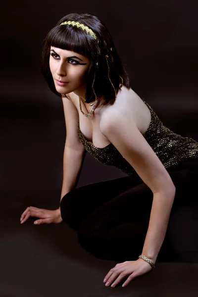 Vrouw in Cleopatra stijl — Stockfoto